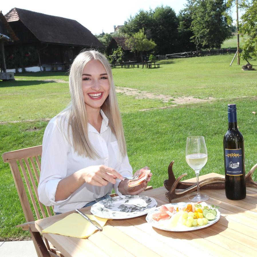 Appartamento Steirerloft Sankt Peter am Ottersbach Esterno foto